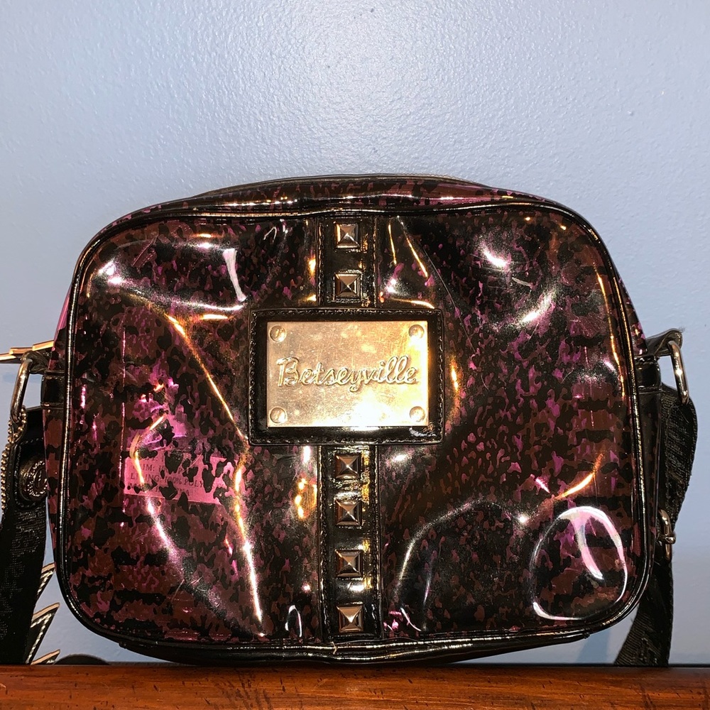 Betseyville See thru crossbody bag